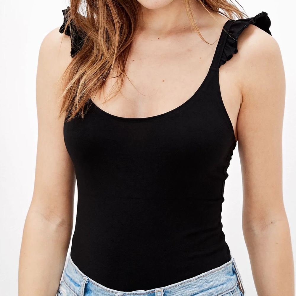 American Eagle Womens Ruffle Strap Bodysuit Sleeveless Stretch Size Medium Black